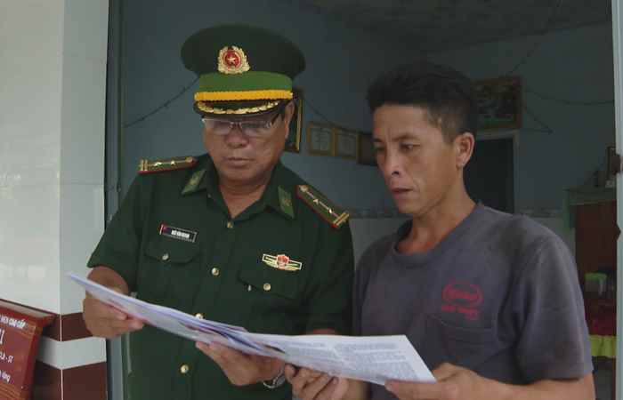 Đẩy mạnh tuyên truyền để đưa Luật Biên phòng Việt Nam đi vào đời sống nhân dân khu vực biên giới biển (19-12-2022)
 