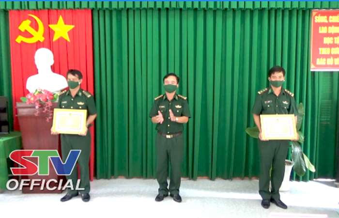 Bộ đội Biên phòng Sóc Trăng khen thưởng đột xuất trong công tác phòng, chống dịch COVID-19