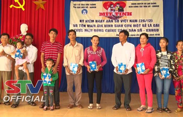 Cù Lao Dung: Mít tinh kỷ niệm Ngày Dân số Việt Nam 