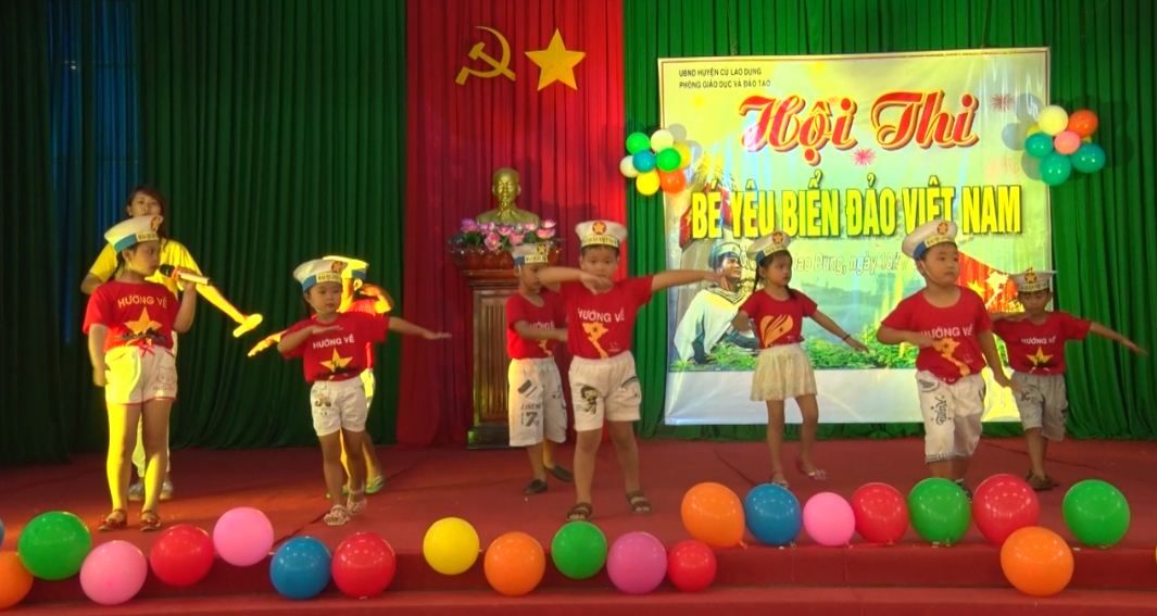 Cù Lao Dung tổ chức Hội thi Bé yêu biển, đảo Việt Nam. 