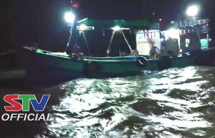 Hải đội 2, Bộ đội Biên phòng Sóc Trăng cứu tàu cá gặp nạn trên biển 