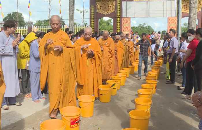 Ban trị sự Giáo hội Phật giáo Việt Nam huyện Kế Sách tổ chức Đại lễ Phật đản  