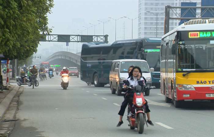 Không bắt buộc phải bật đèn xe ban ngày