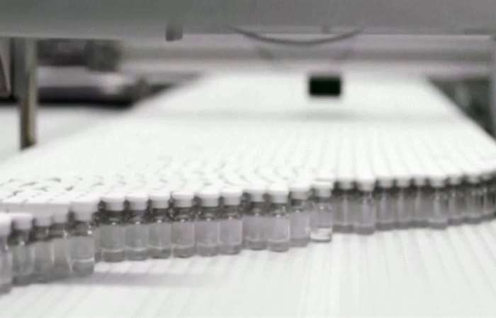 Pháp phê chuẩn lưu hành vaccine của Pfizer-BioNTech