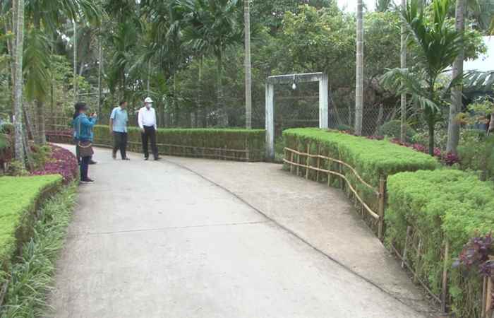 Chấm điểm tuyến đường Nông thôn mới kiểu mẫu, huyện Long Phú 