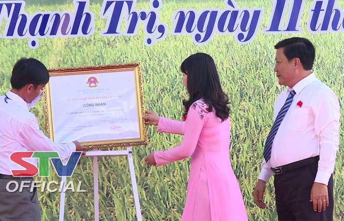 Xã Thạnh Trị đón bằng công nhận đạt chuẩn nông thôn mới