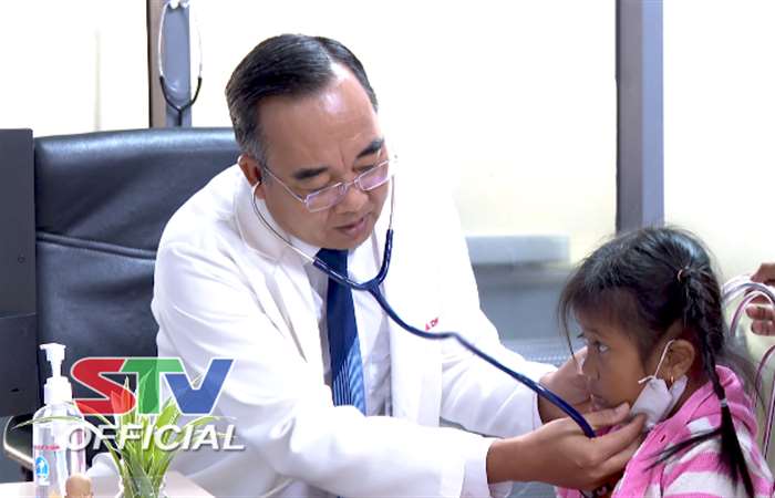 Bác sĩ Chung Tấn Định lấy sự phục hồi sức khoẻ của người bệnh làm phương châm làm nghề