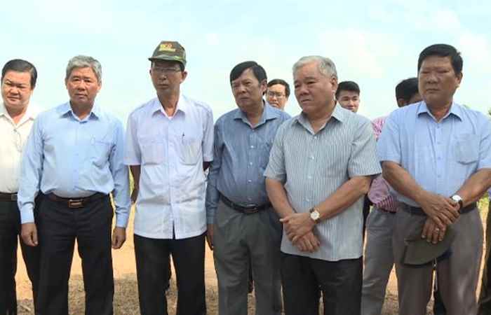 Bí thư tỉnh ủy Sóc Trăng  kiểm tra tình hình kinh tế xã hội ở huyện Cù Lao Dung