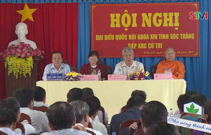 Đại biểu Quốc hội tiếp xúc cử tri tại huyện Trần Đề