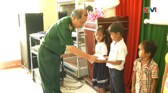 Phóng sự Đón xuân với bà con vùng biên giới