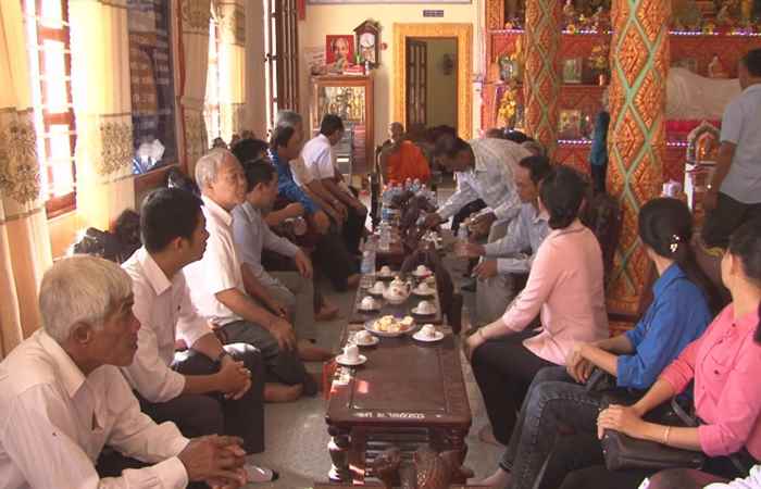 Đồng bào Khmer Cù Lao Dung chào đón lễ hội Oóc-Om-Bóc
