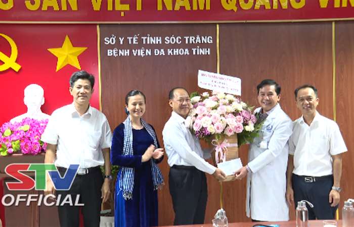 Lãnh đạo Ban Tuyên giáo Tỉnh uỷ Sóc Trăng thăm, chúc mừng kỷ niệm 69 năm Ngày thầy thuốc Việt Nam 27-2