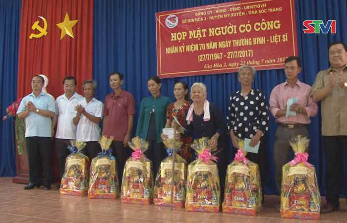 Lãnh đạo tỉnh Sóc Trăng thăm và tặng tại xã Gia Hòa 2 huyện Mỹ Xuyên 