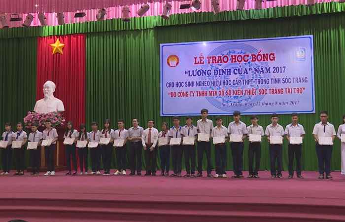Lễ trao học bổng Lương Định Của năm 2017