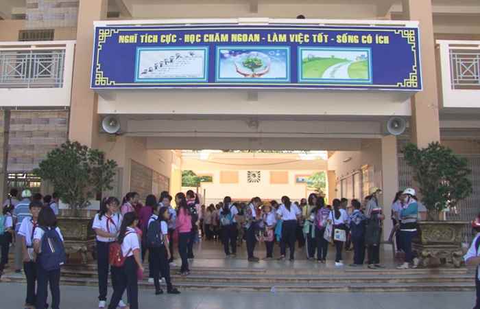 Mô hình bán trú - nơi thiếu nơi lại thừa học sinh