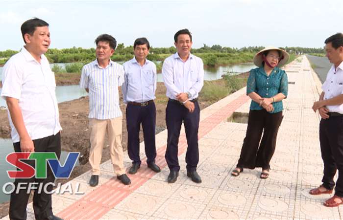 Phó Bí thư Thường trực Tỉnh ủy Sóc Trăng kiểm tra tiến độ một số công trình giao thông tại TX. Vĩnh Châu