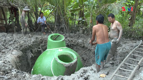 Phóng sự Hiệu quả việc xử lí chất thải chăn nuôi bằng công nghệ BIOGAS 17-12-2016