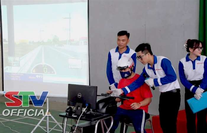 Sôi nổi Ngày hội Thanh niên với văn hóa giao thông 