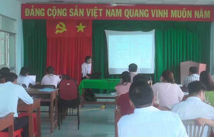 Tập huấn kiến thức về môi trường, kinh tế tuần hoàn, và lập hồ sơ đăng ký tham gia chương trình OCOP