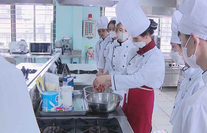 Thời sự trưa (05-03-2023)