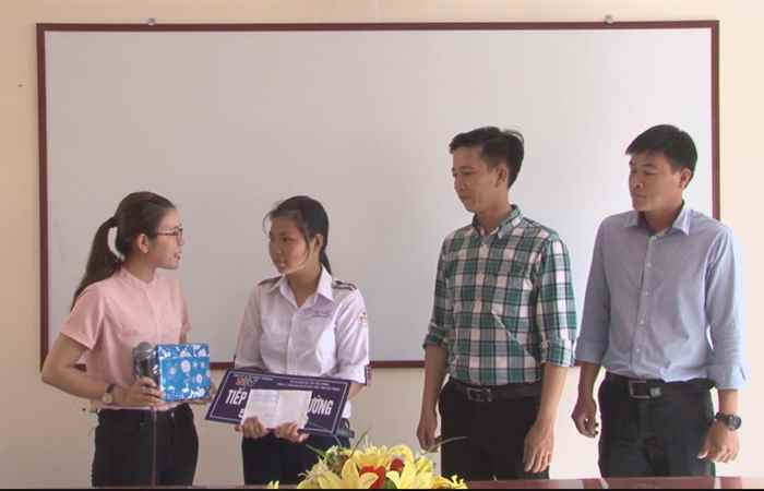 Tiếp bước cho em đến trường 05-04-2017