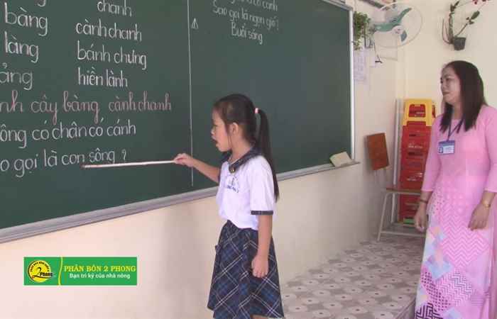 Trường tiểu học thị trấn Long Phú A phấn đấu học tập và làm theo lời Bác