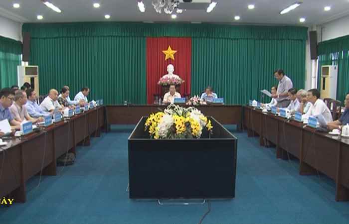 UBND tỉnh nghe báo cáo tiến độ, vướng mắc và kiến nghị thực hiện các dự án điện gió  